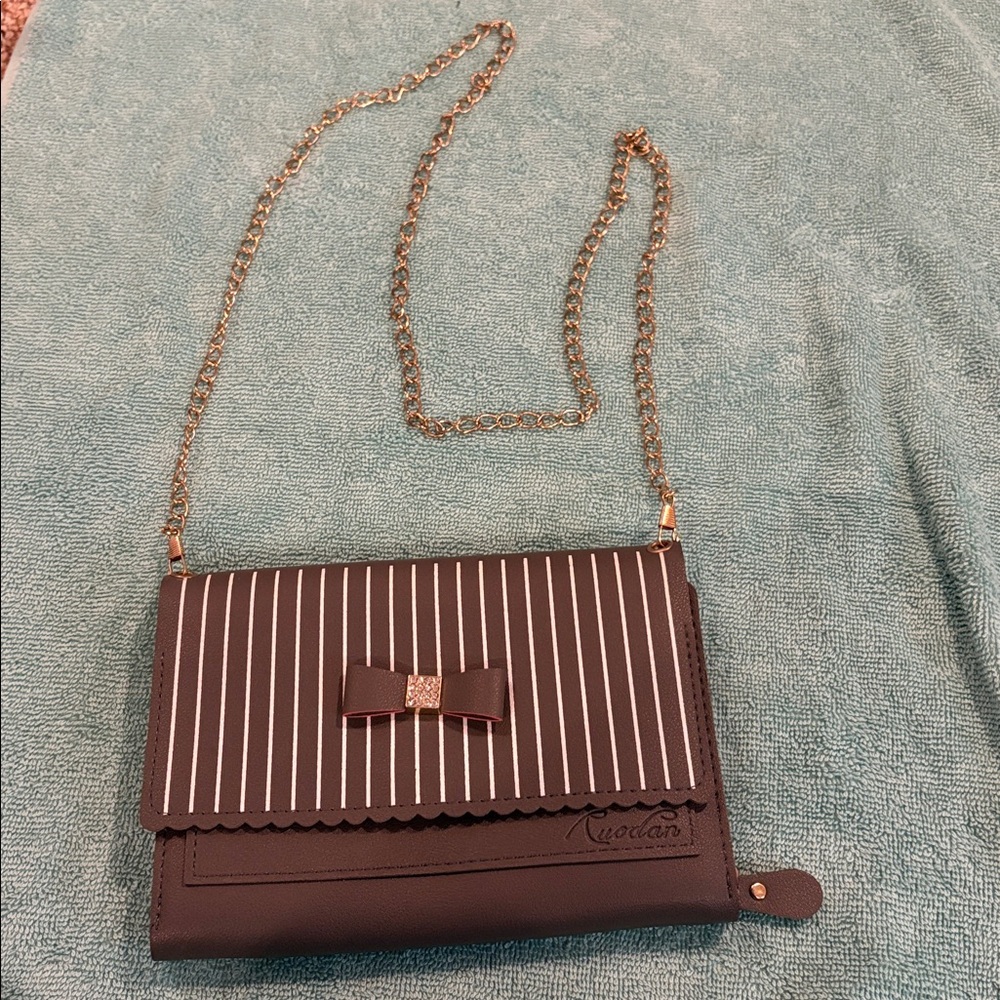 Fun cross body purse. Accessory.